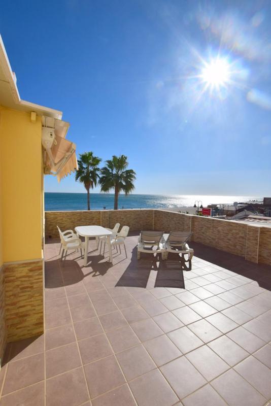 Carihuela 1ª Linea De Playa Apartment Torremolinos Bagian luar foto