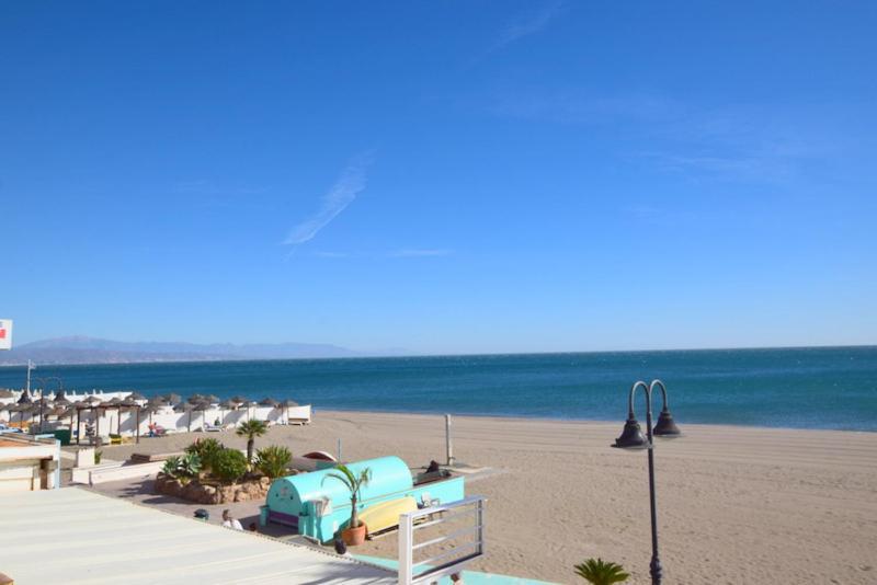 Carihuela 1ª Linea De Playa Apartment Torremolinos Bagian luar foto